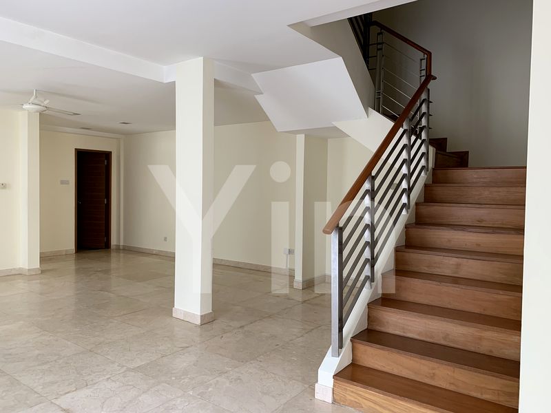 4 Bed Semi-Detached House (Landed) for Rent in  Mount Sinai Lane - Image 5